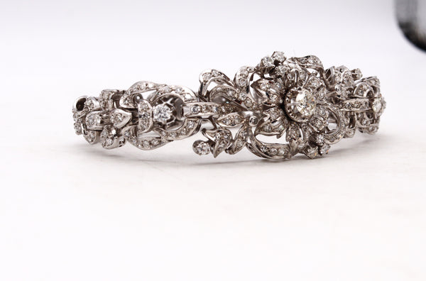 *Austrian Art Deco 1920 bracelet in 18 kt gold with 7.95 cts in diamonds
