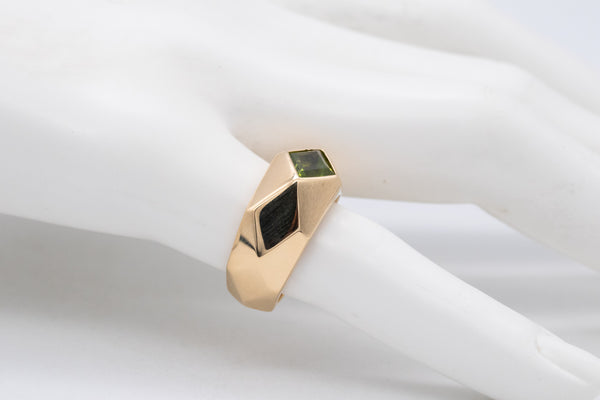 *Hermes Paris 18 kt gold rare "CarnavalA" geometric ring with peridot