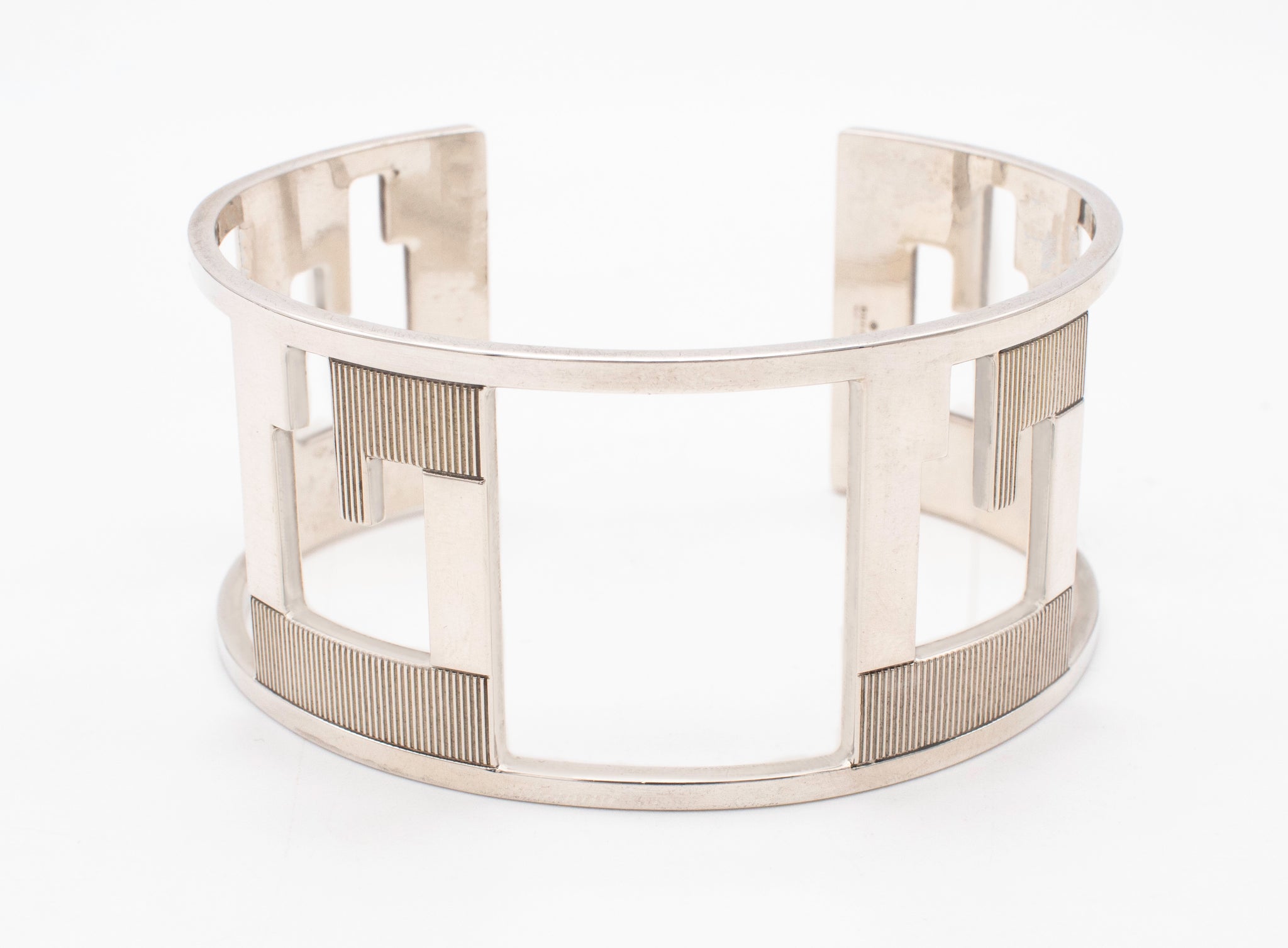 Gucci Firenze Geometric G Logo Cuff Bracelet In Solid .925