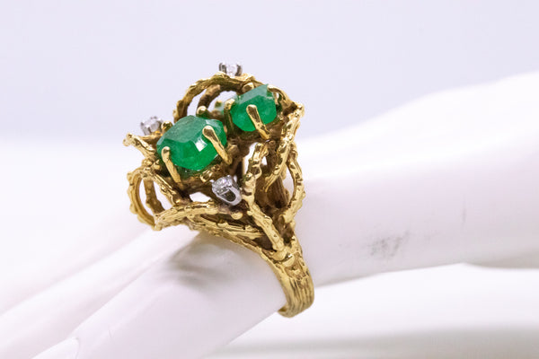 Mid Century 1960 Retro Organic Ring In 18Kt Yellow Gold With 5.05 Cts In Emerald And Diamonds