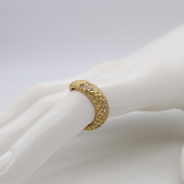 Angela Cummings 1986 New York Textured Wavy Scales Ring Band In 18Kt Gold With 28 VS Diamonds