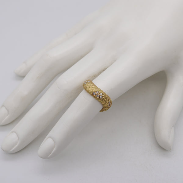 Angela Cummings 1986 New York Textured Wavy Scales Ring Band In 18Kt Gold With 28 VS Diamonds