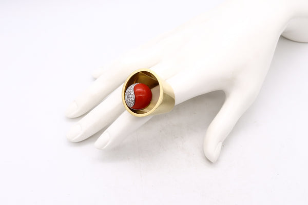 Spatialism 1970 Artistic Sculptural Yin Yang Ring In 18Kt Gold With 1.55 Cts In Diamonds And Coral