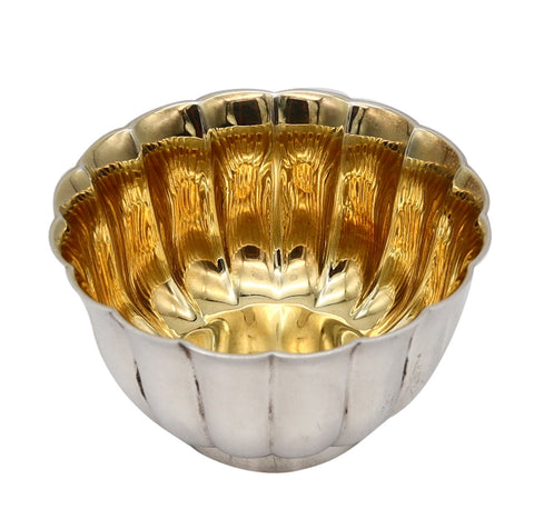 -Bvlgari Roma 1970 Scalloped Caviar Bowl In Solid .925 Sterling Silver And 24kt Gilding