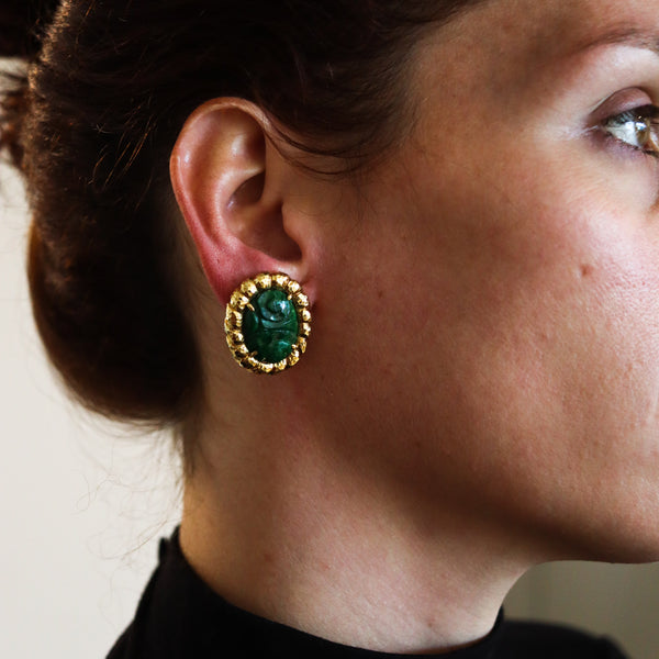 MODERNIST 1970 Clip-on Earrings In 18Kt Gold with 24.30 Ctw Maw Sit Sit Jade