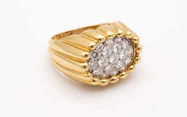 VAN CLEEF & ARPELS 1960'S TARTELETTE RING IN 18 KT GOLD & PLATINUM 1.14 Ctw VVS DIAMONDS