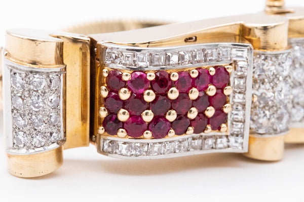 *Art-Deco 1940's bracelet wristwatch in 18 kt gold with 9.66 Ctw of diamonds & rubies