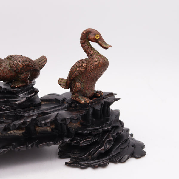 +Japan Meiji 1900 Three Bronze Ducks Sculpture In Wood Stand And Coral