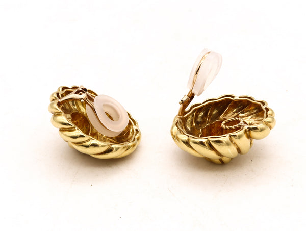 *Verdura Milan rare twisted sculptural clip-earrings in textured 18 kt yellow gold