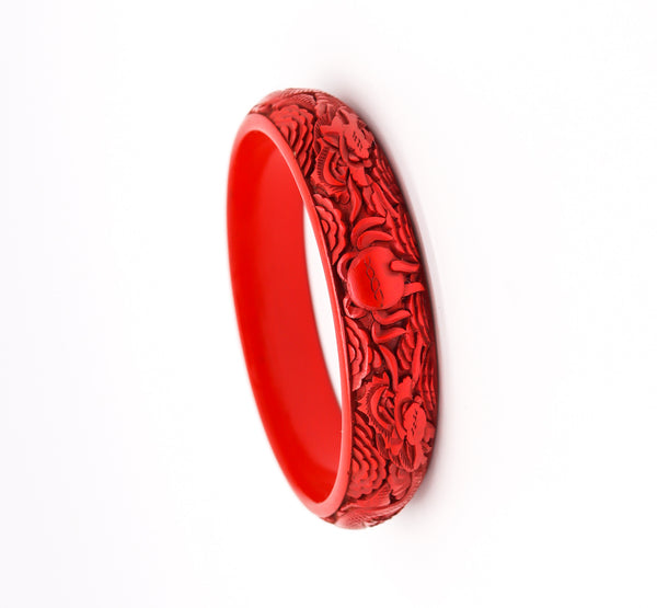 China 1890-1910 Antique Victorian Era Dragon Bracelet In Red Lacquer Cinnabar Carved Wood