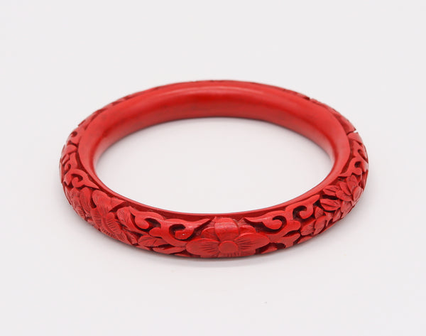 China 1890-1910 Antique Victorian Era Carved Bracelet In Red Lacquer Cinnabar Wood