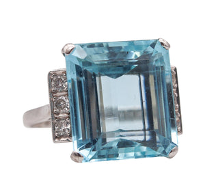 (S)-Art Deco 1930 European Cocktail Ring In 18Kt Gold With 13.34 Ctw In Aquamarine And Diamonds
