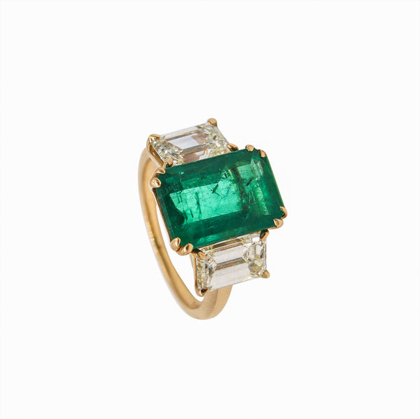 AGL Certified Cocktail Ring With 8.17 Cts Emerald And Diamonds In 18Kt Yellow Gold
