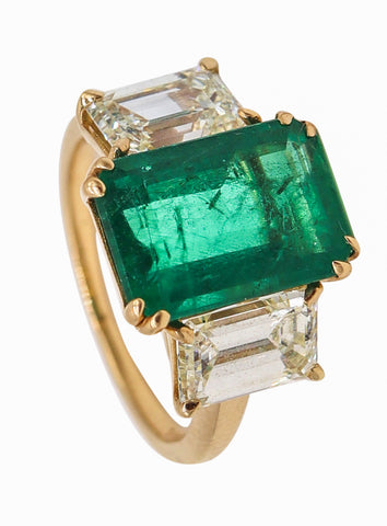 AGL Certified Cocktail Ring With 8.17 Cts Emerald And Diamonds In 18Kt Yellow Gold