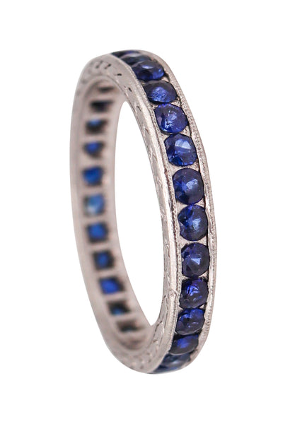 -Art Deco 1930 Eternity Band Ring In Platinum With 1.52 Cts In Round Cut Sapphires