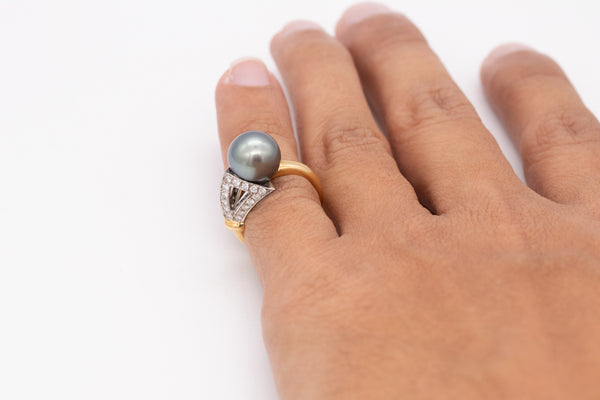 (S)Oscar Heyman And Brothers NYC 18Kt Yellow Gold Ring With VS Diamonds And Tahitian Pearl