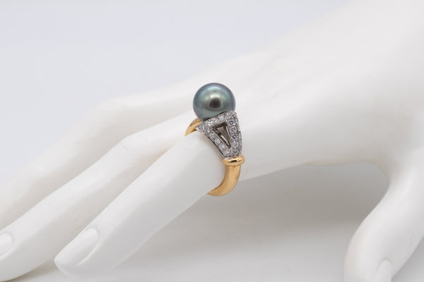 (S)Oscar Heyman And Brothers NYC 18Kt Yellow Gold Ring With VS Diamonds And Tahitian Pearl