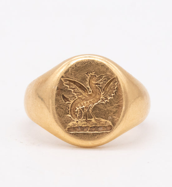 BRITISH 1917 ANTIQUE SIGNED SEAL RING IN 18 KT GOLD WITH INCUSE GRIFFIN