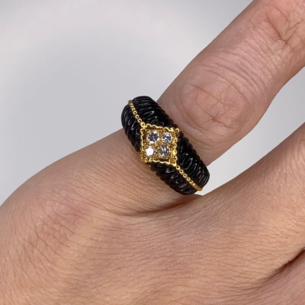 VAN CLEEF & ARPELS 1970 Paris Fluted Onyx Ring In 18Kt Yellow Gold With Diamonds