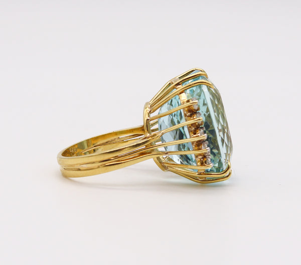 (S)-Cocktail Ring In 18Kt Yellow Gold With 41.01 Ctw In Aquamarine And Diamonds