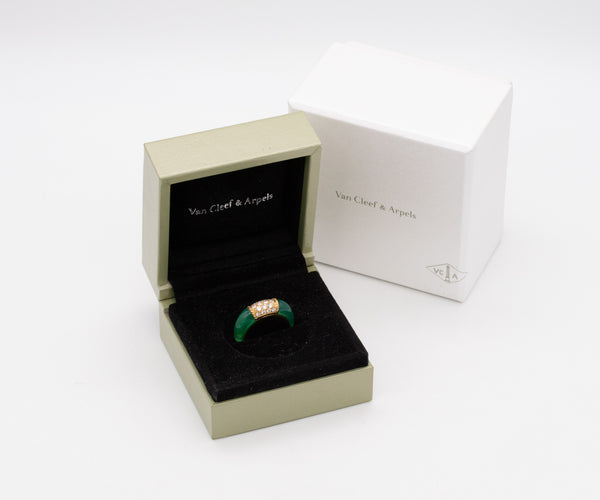 *Van Cleef & Arpels Paris Philippines Ring In 18Kt Yellow Gold With VS Diamonds And Chrysoprase