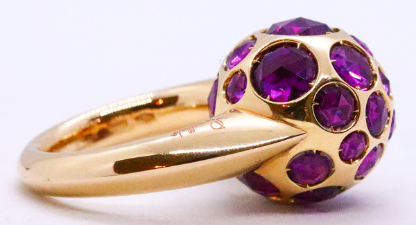 *Pomellato Milan 18 kt gold "Harem" ring with 12.38 Cts Rhodolite red garnets