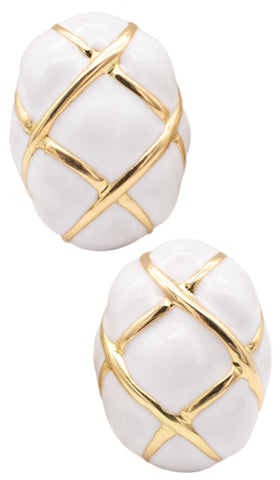 TIFFANY & CO. 1970'S VINTAGE QUILTED EARRINGS IN 18 KT GOLD WITH WHITE ENAMEL