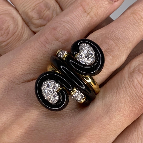David Webb 1970 New York Swirl Enamel Cocktail Ring In 18kt Gold And Platinum With 1.92 Cts In Diamonds