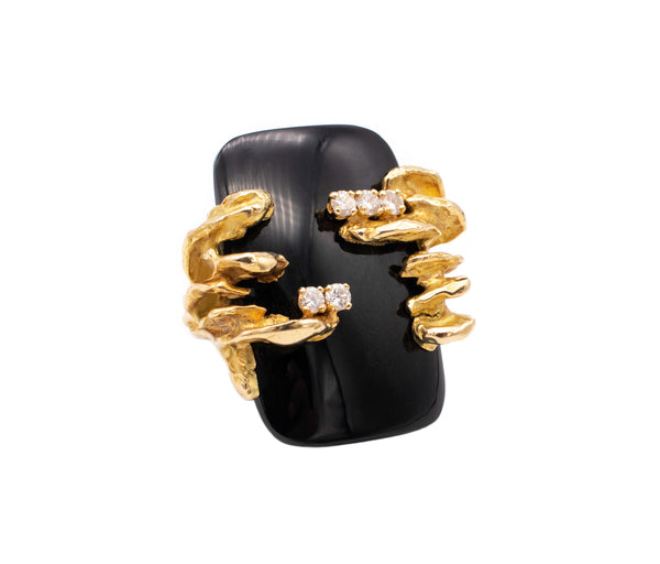 CHAUMET 1960 PARIS RETRO SCULPTURAL RING IN 18 KT GOLD WITH DIAMONDS & ONYX