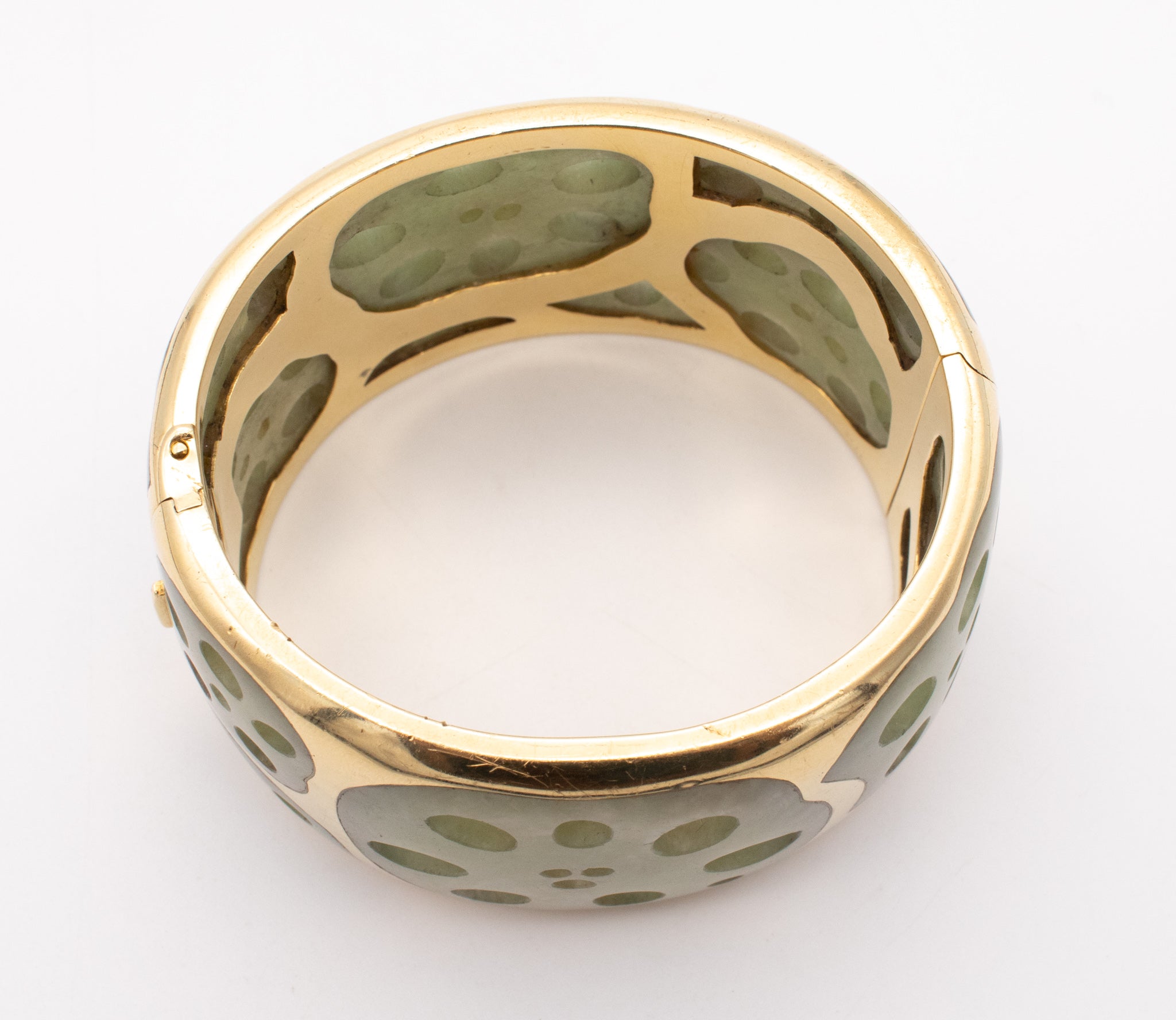 TIFFANY & CO. 1982 BY ANGELA CUMMINGS 18 KT GOLD LOTUS BRACELET 