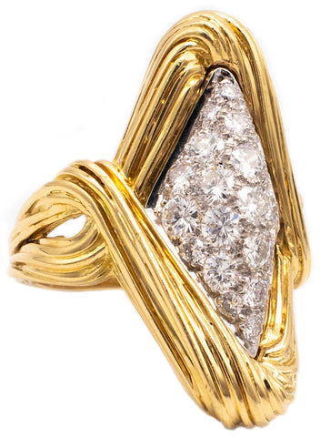 KUTCHINSKY 1973 LONDON 18 KT GOLD & PLATINUM TWISTED RING WITH 3.55 Ctw VS DIAMONDS