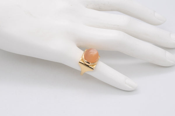 CARTIER 1970 DINH VAN GEOMETRIC RING IN 18 KT GOLD WITH 8.66 Cts CAT'S EYE MOONSTONE