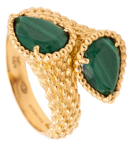 *Boucheron Paris double Serpent Boheme Toi Et Moi ring in 18 kt yellow gold with green malachite