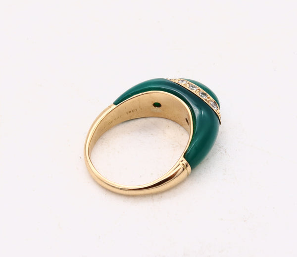Van Cleef And Arpels 1970 Paris 18Kt Yellow Gold Ring With 12 VS Diamonds And Chrysoprase
