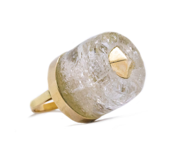 MODERNIST STUDIO DESIGN 18 KT RING WITH MASSIVE QUARTZ