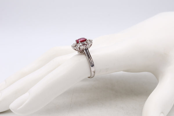 *European 1960 Mid-century cluster ring in 18 kt white gold with 1.26 Cts in diamonds & ruby