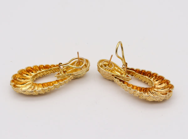 Tiffany & Co. 1970 Rare Door Knockers Drop Earrings In Textured 18Kt Yellow Gold