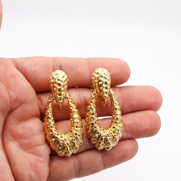 Tiffany & Co. 1970 Rare Door Knockers Drop Earrings In Textured 18Kt Yellow Gold