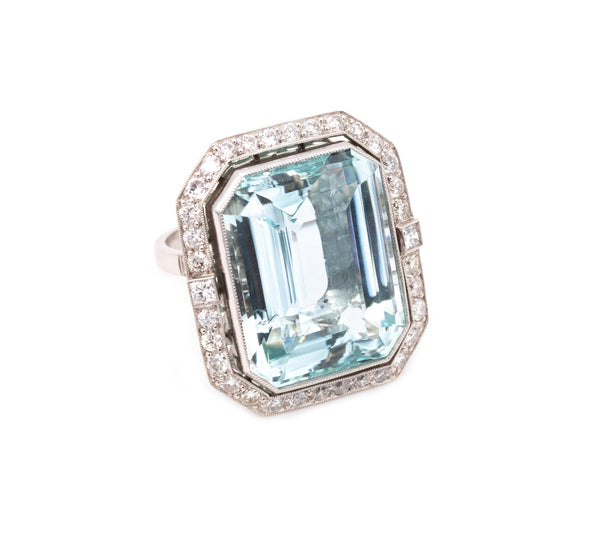 PLATINUM 1940 ART DECO COCKTAIL RING WITH 35.77 Cts IN DIAMONDS & AQUAMARINE