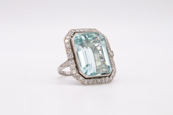 PLATINUM 1940 ART DECO COCKTAIL RING WITH 35.77 Cts IN DIAMONDS & AQUAMARINE