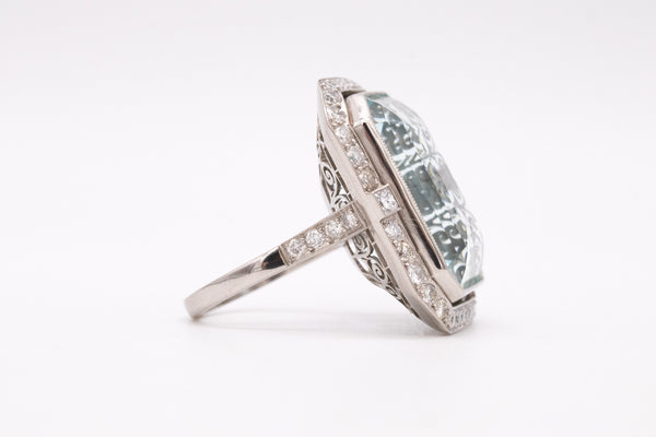 PLATINUM 1940 ART DECO COCKTAIL RING WITH 35.77 Cts IN DIAMONDS & AQUAMARINE