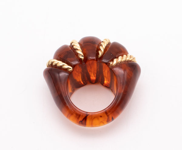 Seaman Schepps 1950 New York Very Rare 18Kt Gold Wired Ring Carved In Amber