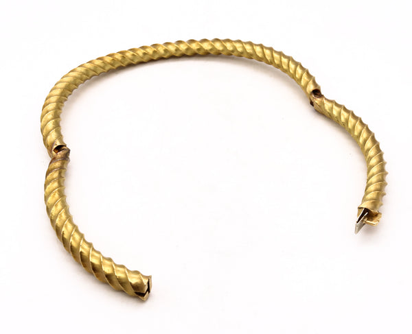 Italian 1970 Florentine Rigid Fluted Collar Necklace In Solid Hammered 18Kt Yellow Gold