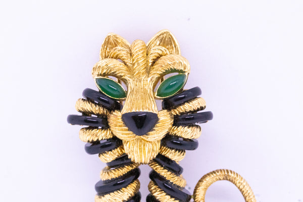FRED OF PARIS 18 KT GOLD LION BROOCH PENDANT WITH ONYX