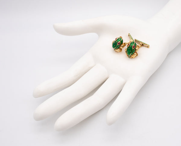 DAVID WEBB VINTAGE 18 KT FROGS CUFFLINKS WITH RUBY EYES & GREEN ENAMEL