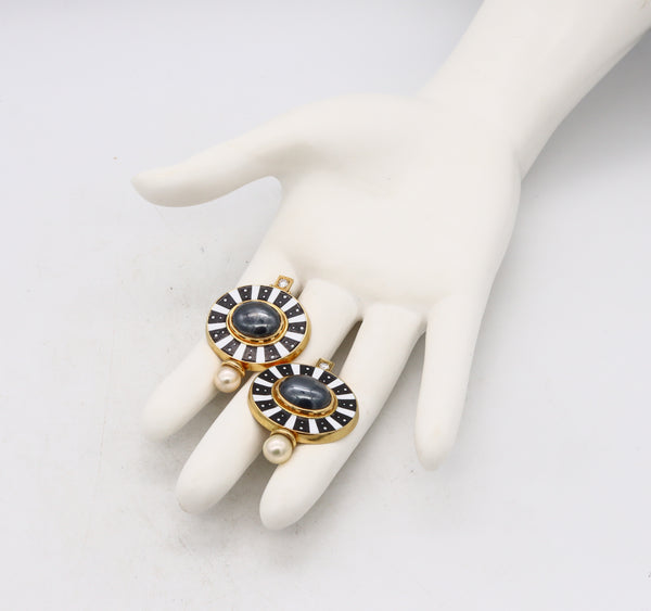 *Elizabeth Gage London Etruscan clips-earrings in 18 kt yellow gold with enamel & gemstones
