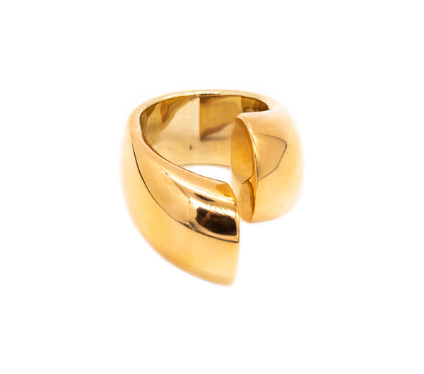 VHERNIER MILANO MODERN GEOMETRIC VAGUE RING IN 18 KT YELLOW GOLD