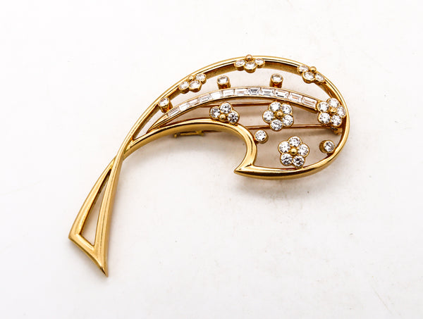 Boucheron Paris Modernism Pin Brooch In 18Kt Yellow Gold With 5.76 Cts In VS Diamonds