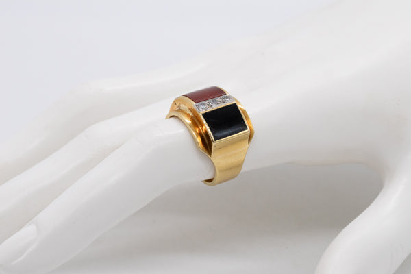 German 1970 Modernist Ring In 18Kt Yellow Gold With Diamonds Carnelian And Onyx