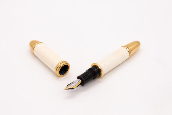 *French Bry & Co Paris 1970 Montblanc Fountain Pen In 18Kt Yellow Gold & Bakelite